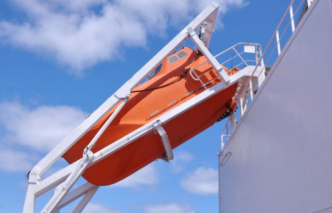 قارب نجاة للسقوط الحر