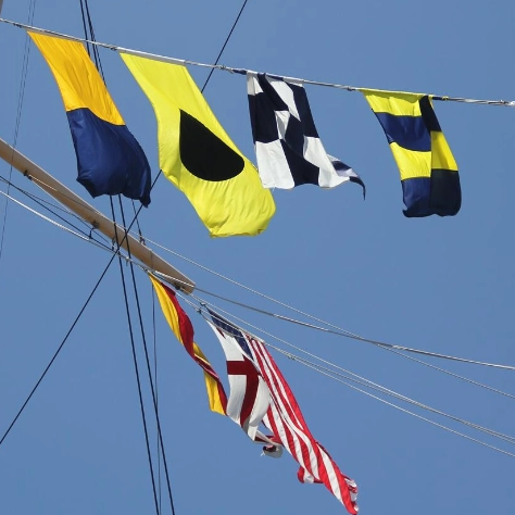 معنى علامات السلامة على متن الطائرة