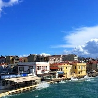 أعيد فتح ممرات شحن مضيق Türkiye's