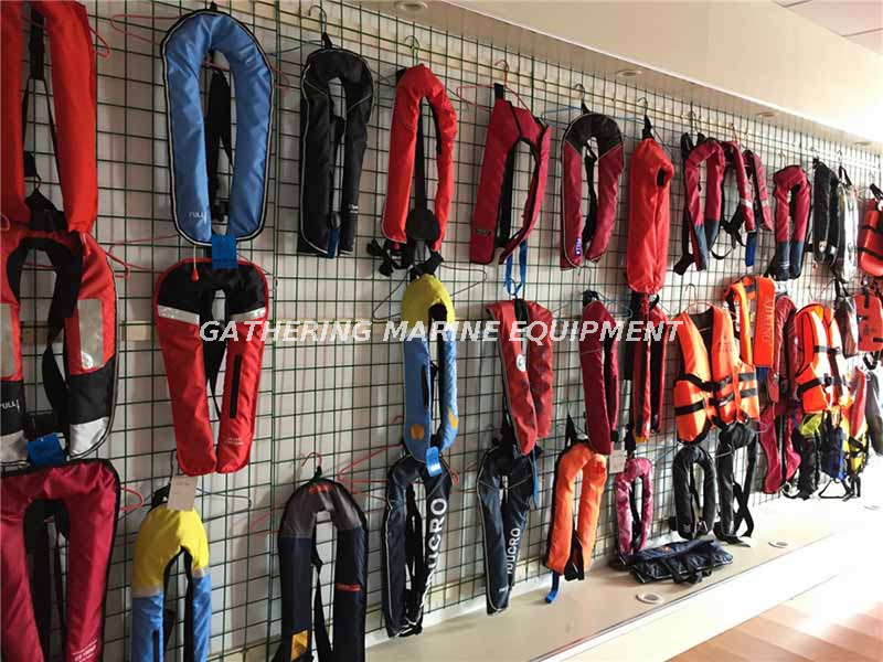 سترة النجاة البحرية القابلة للنفخ