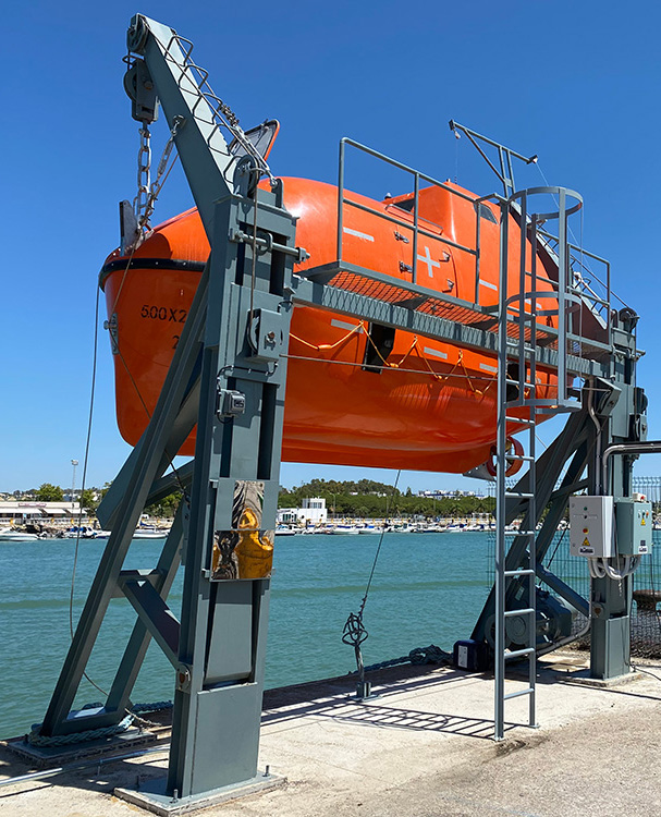 مركز تدريب الطاقم الإسباني - قارب النجاة وقارب الإنقاذ