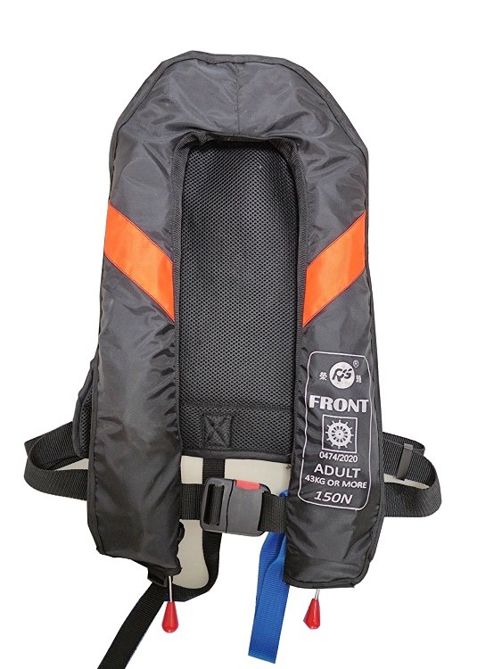 التنظيف والتخزين والصيانة لسترة النجاة القابلة للنفخ SOLAS