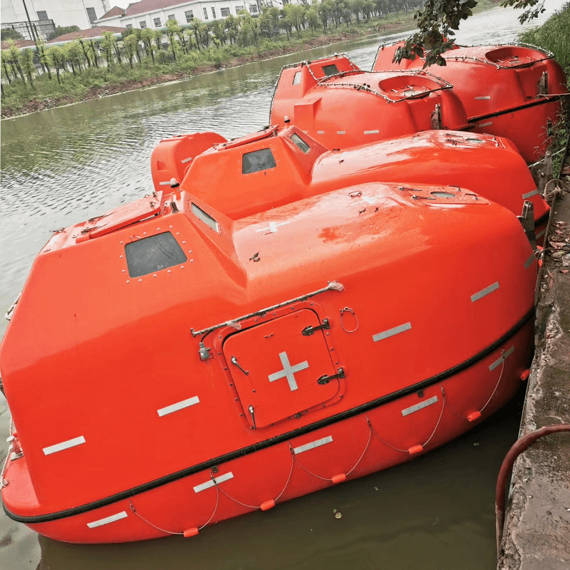 قارب نجاة مغلق بالكامل: أفضل ملجأ للسلامة في البحر