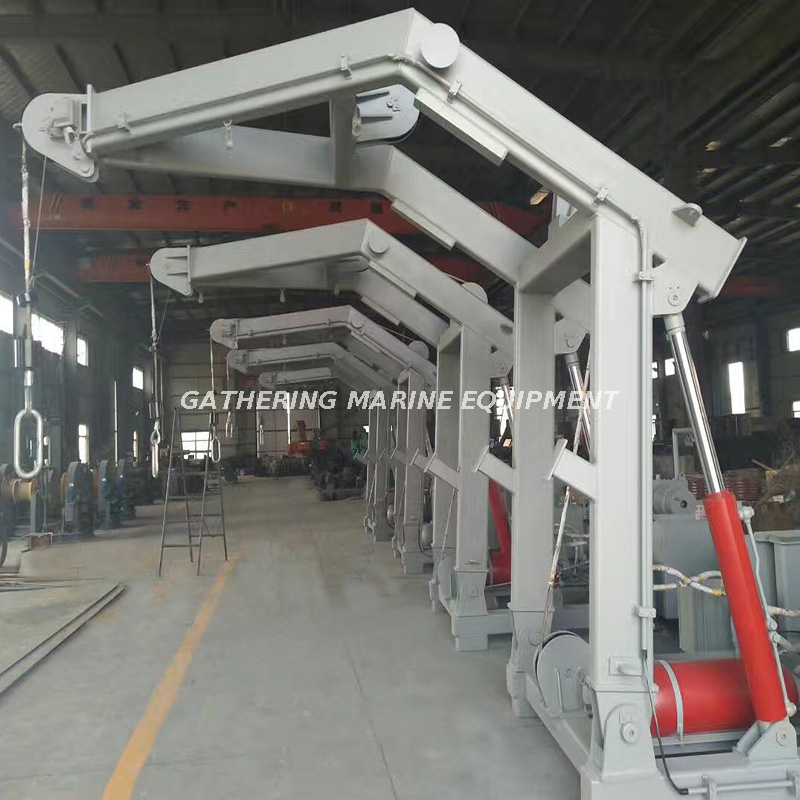 رافعات لقارب الإنقاذ