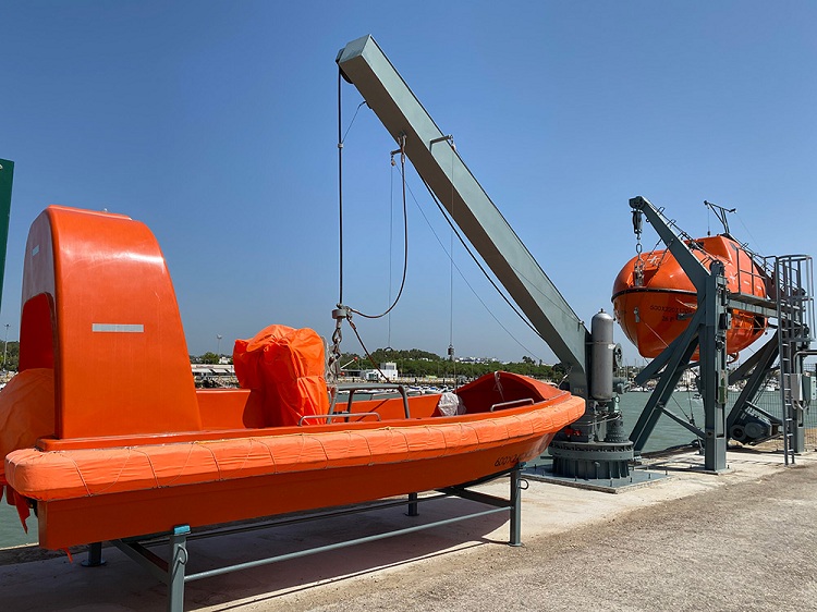 نقاط يجب الاهتمام بها في تشغيل زوارق الإنقاذ السريعة